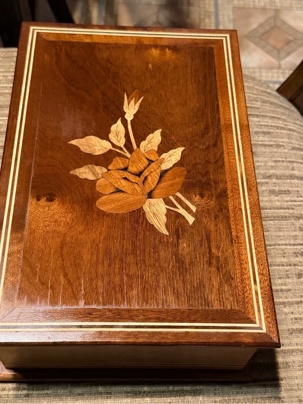 Vintage Brazilian Marquetry Jewelry Box Floral Wood Inlay Velvet‎ Lined